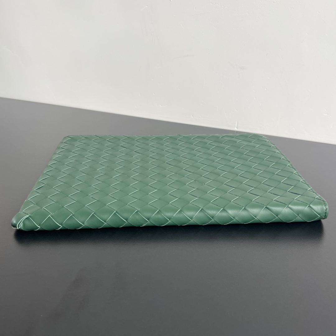 Bottega Veneta Intreccio Half-Zip Clutch Bag 607479