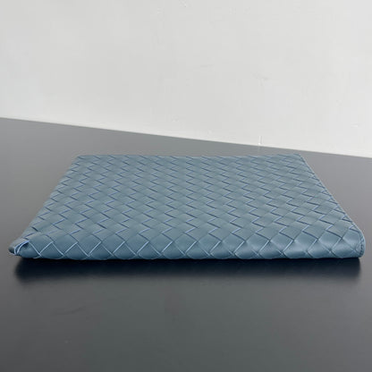 Bottega Veneta Intreccio Half-Zip Clutch Bag 607479