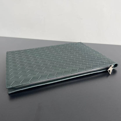 Bottega Veneta Intreccio Half-Zip Clutch Bag 607479