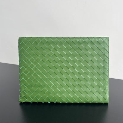Bottega Veneta Intreccio Half-Zip Clutch Bag 607479