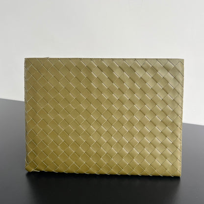 Bottega Veneta Intreccio Half-Zip Clutch Bag 607479