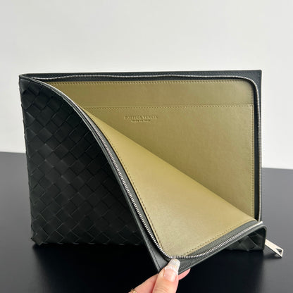 Bottega Veneta Intreccio Half-Zip Clutch Bag 607479