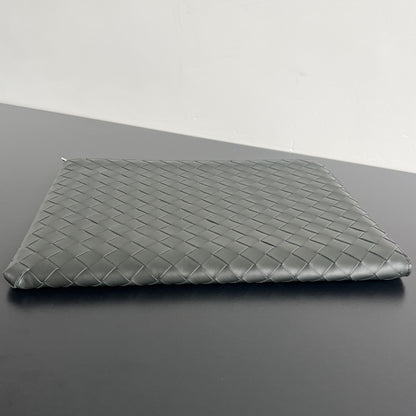 Bottega Veneta Intreccio Half-Zip Clutch Bag 607479