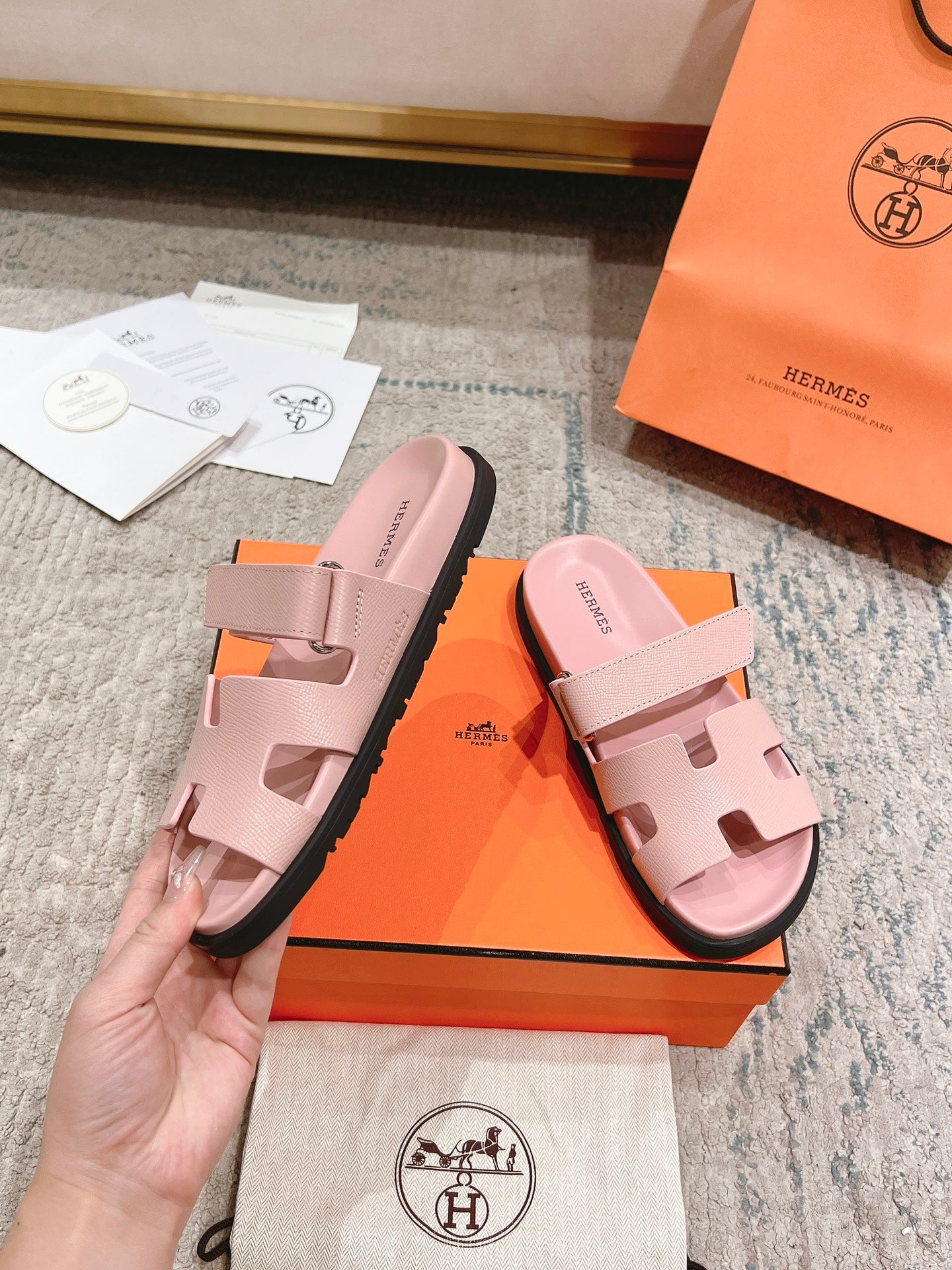 Hermès Chypre Leather Unisex Slides – 2023SS
