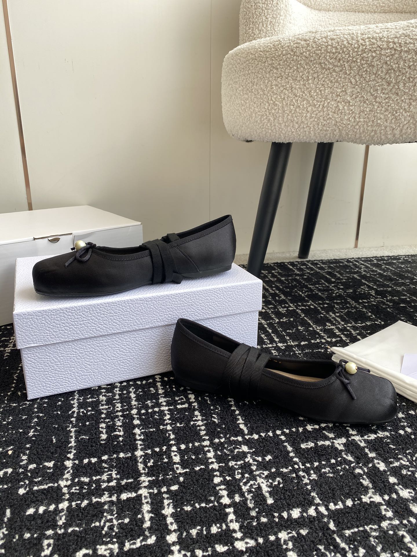 Dior Bow Pearl Ballet Flats – 2024 Spring/Summer Collection