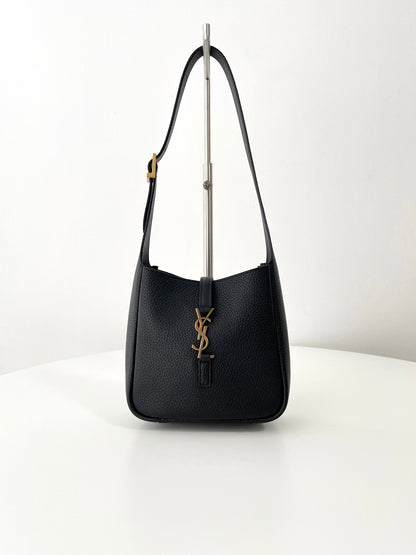 Saint Laurent LE 5 À 7 Soft Hobo Mini – 2024 Collection