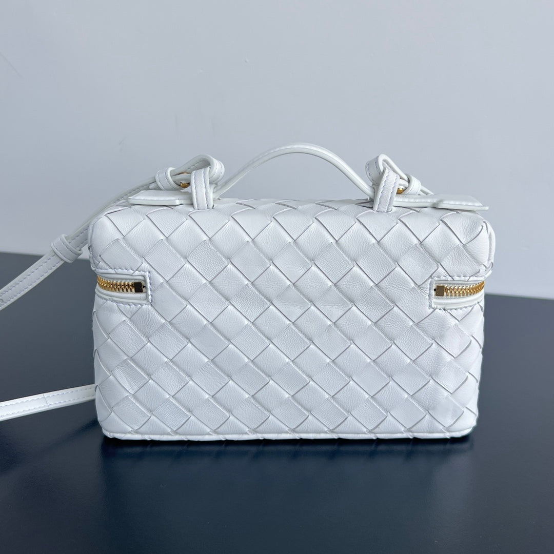 Bottega Veneta Intrecciato Vanity Case