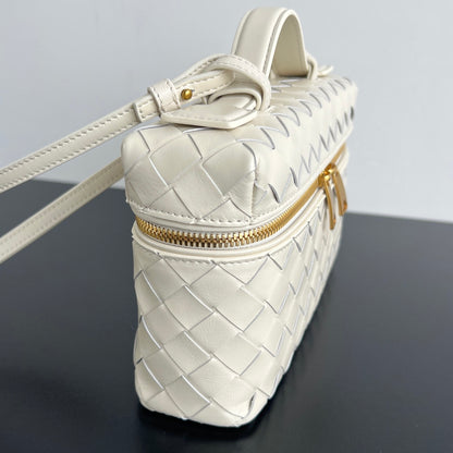 Bottega Veneta Intrecciato Vanity Case