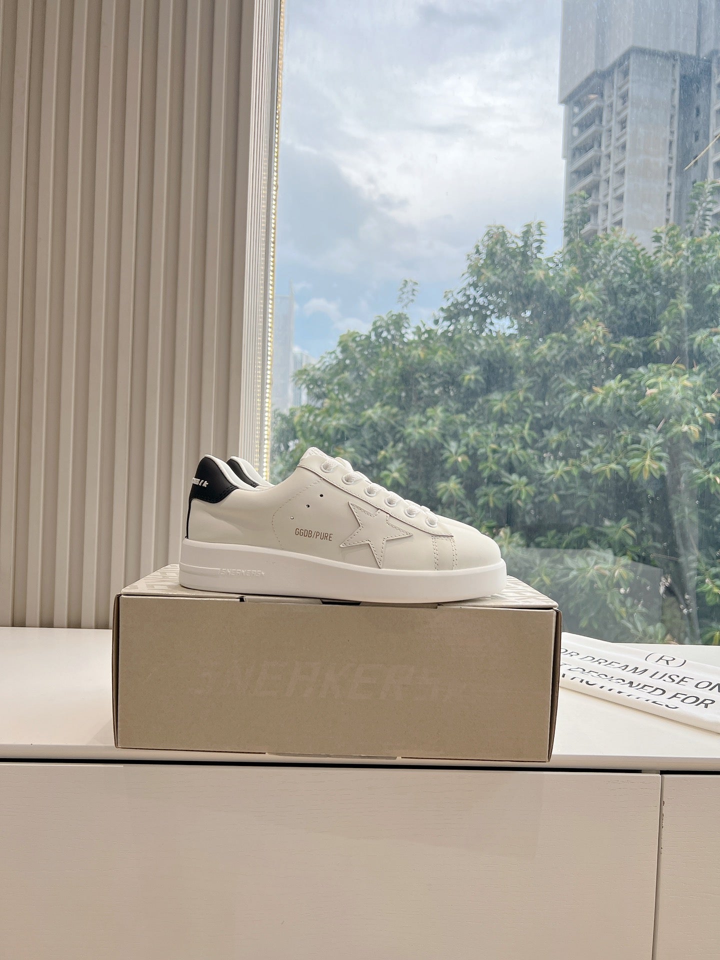 Golden Goose Space Distressed Sneakers – 2024 Collection