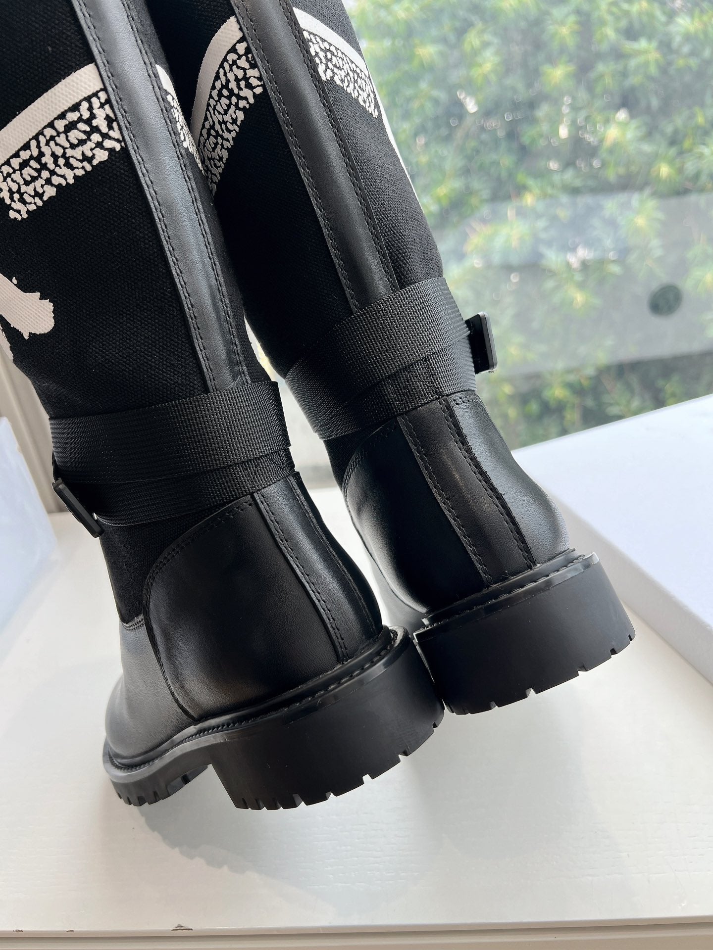 Dior D-Major Electric Embroidered Knee-High Boots – 2024 Autumn/Winter Collection
