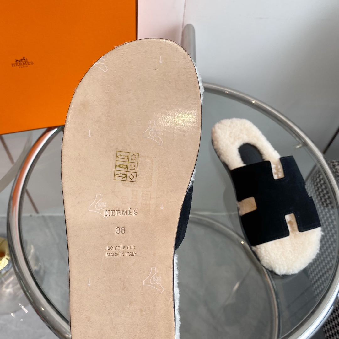 Hermès Izmir Classic H Wool Slippers