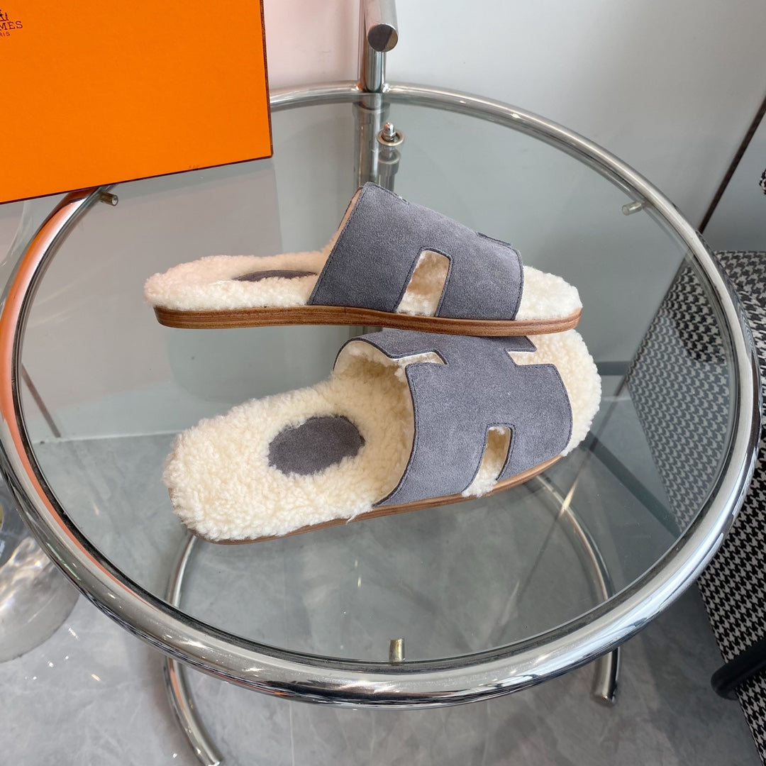 Hermès Izmir Classic H Wool Slippers