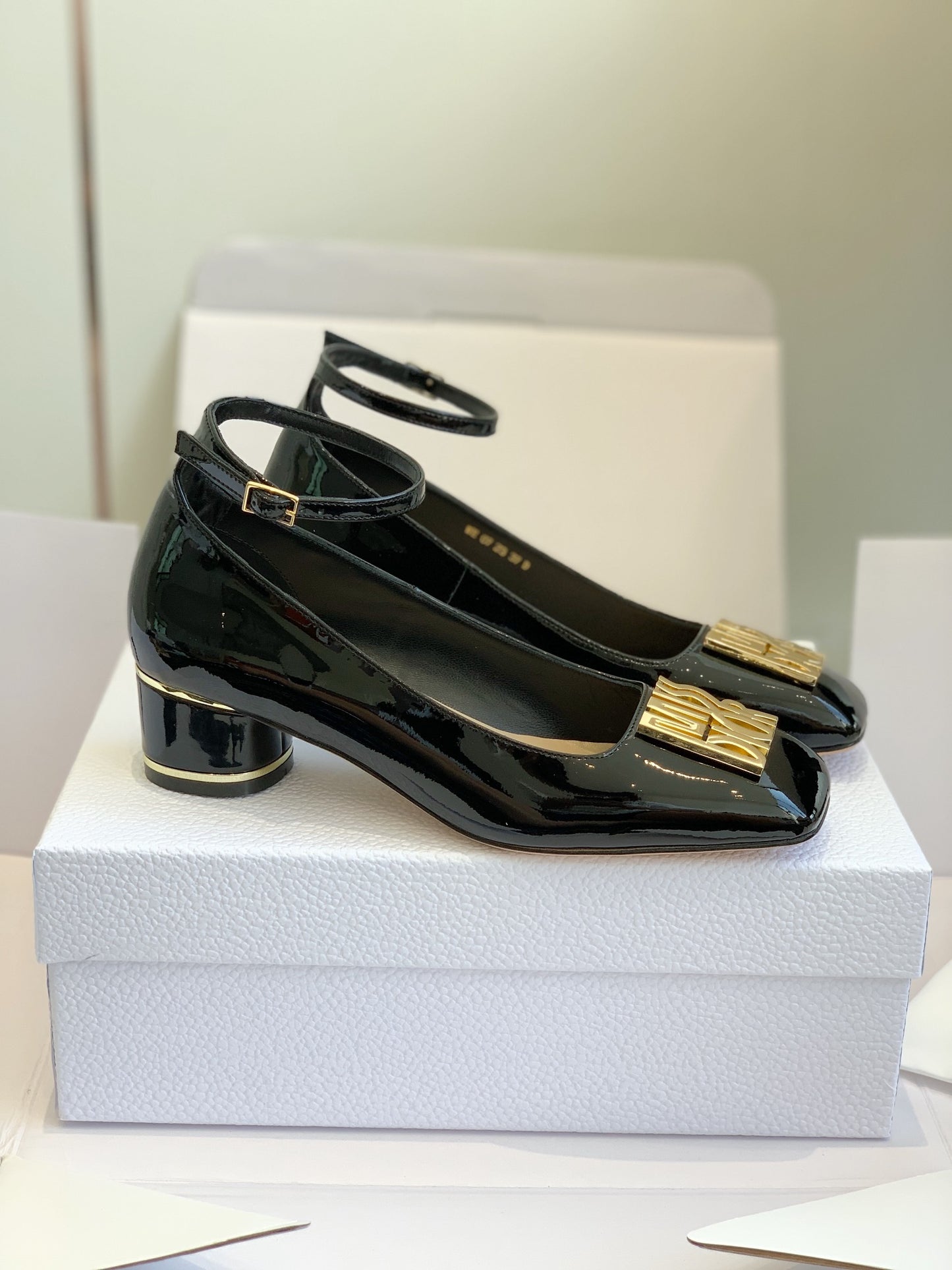 Dior MISS DIOR Chunky Heel Mary Jane Flats – 24SS