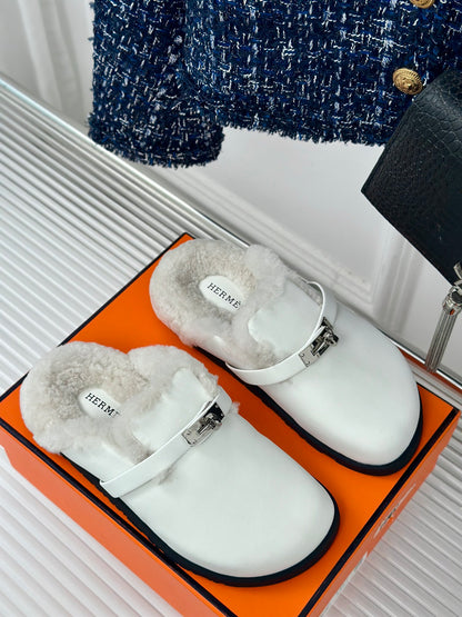 Hermès Kelly Buckle Furry Slippers – Autumn/Winter Collection