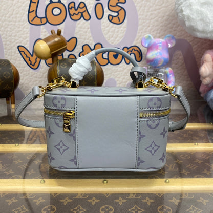 Louis Vuitton Monogram Vanity Chain Pouch – FW24