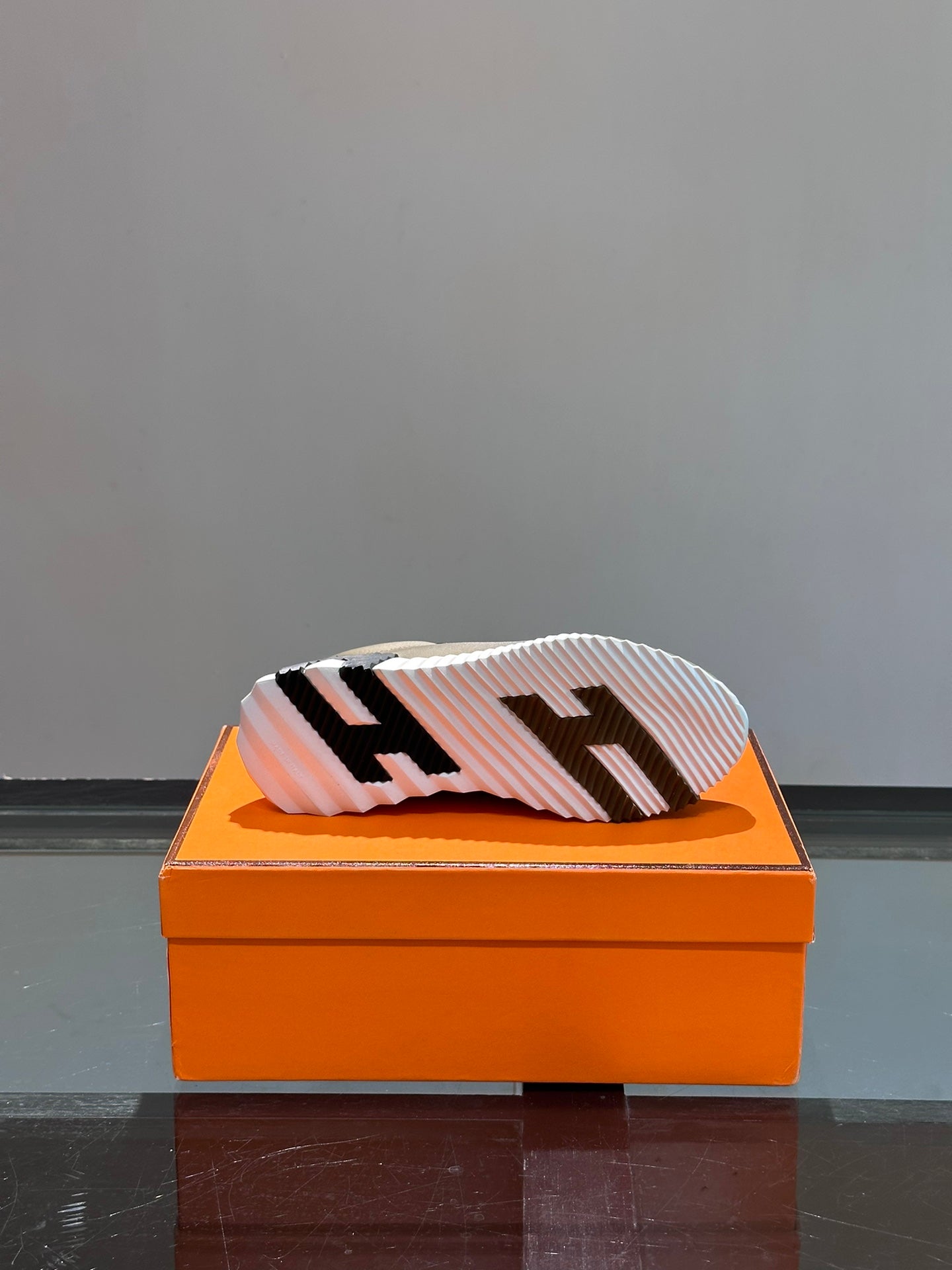 Hermès Bouncing Unisex Sneakers