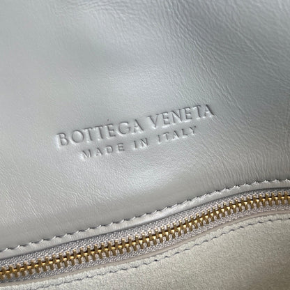 Bottega Veneta Small Liberta Handbag – 24FW