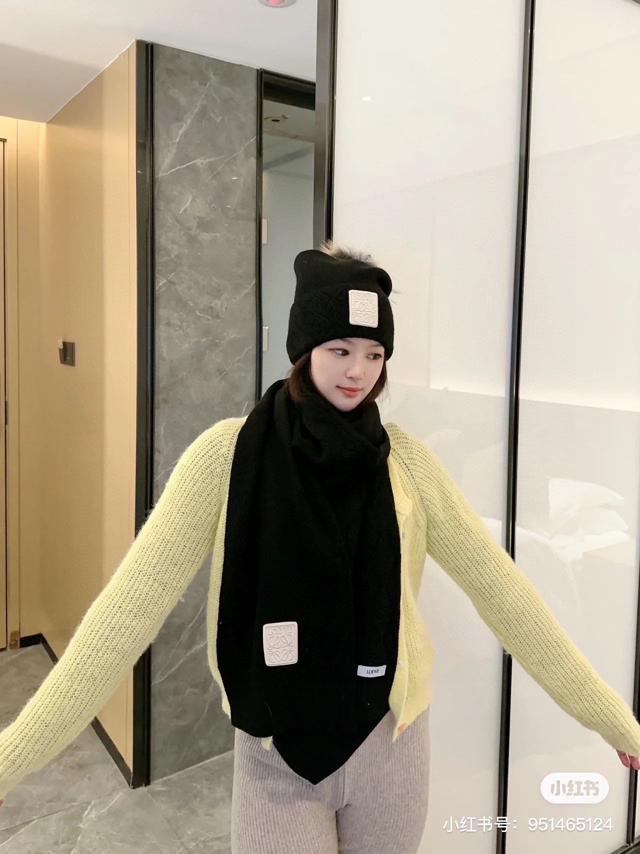 Loewe Classic Hat and Scarf Set