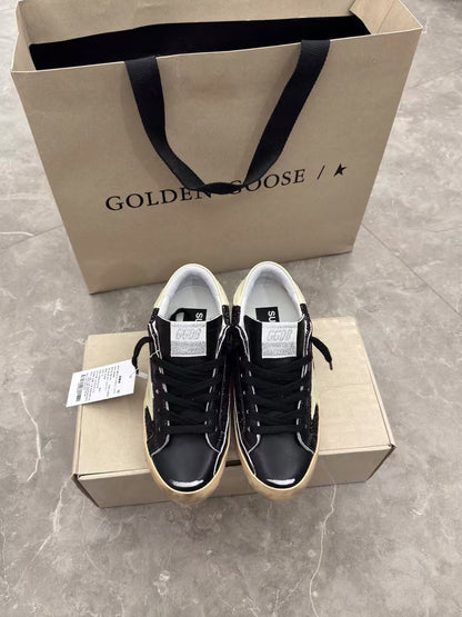 Golden Goose Superstar Distressed Sneakers – 2024 New Style