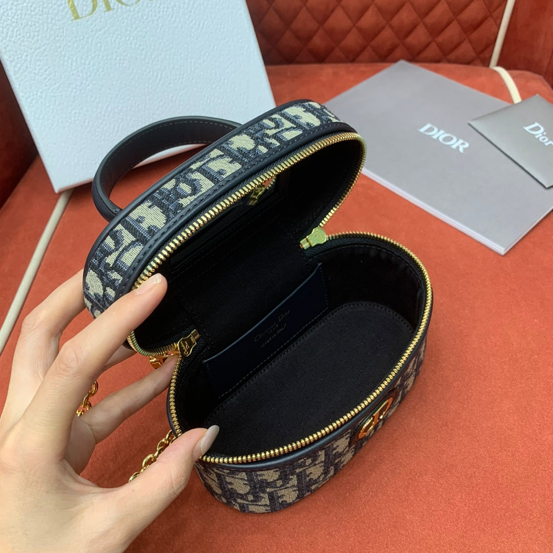 Dior 30 Montaigne Mini Vanity Box Bag