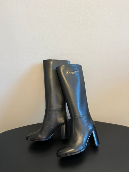 Dior Minimalist Chunky Heel Knee-High Boots – Autumn/Winter Collection
