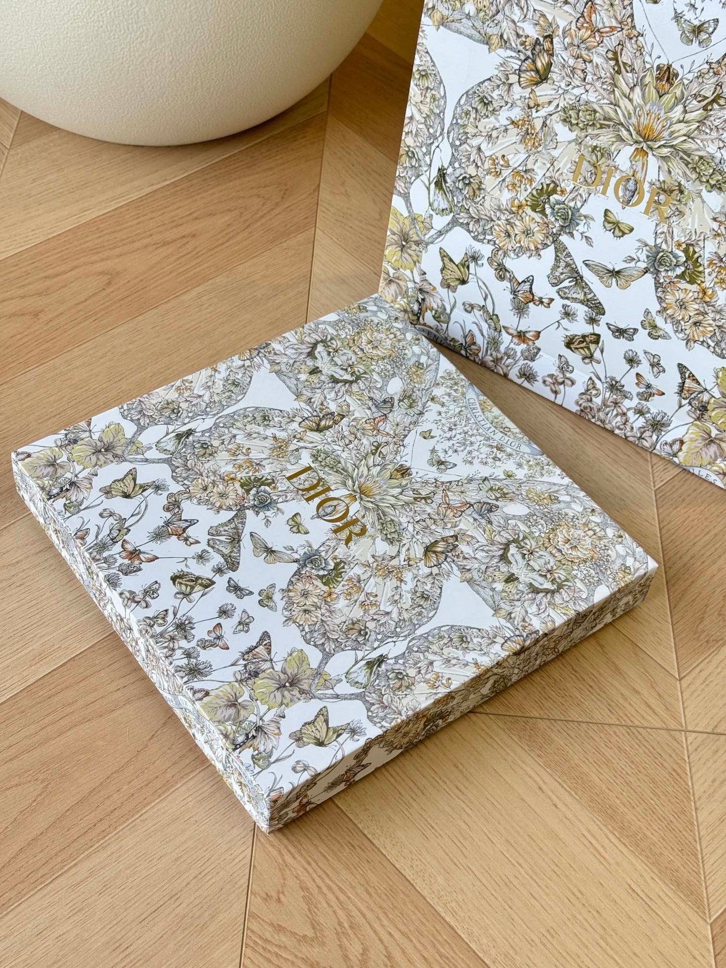 Dior Butterfly Gilded Notebook Gift Set – 2024 Collection
