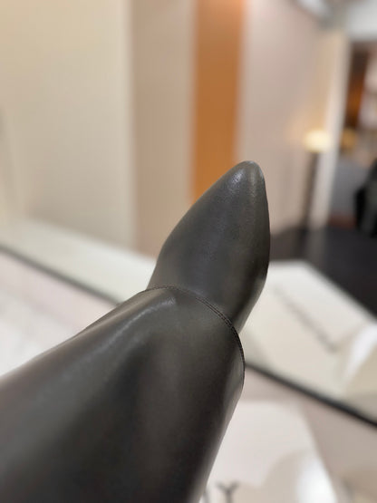 Givenchy Lock Detail Knee-High Boots – 2024 Spring/Summer Collection