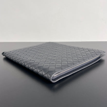 Bottega Veneta Intreccio Half-Zip Clutch Bag 607479