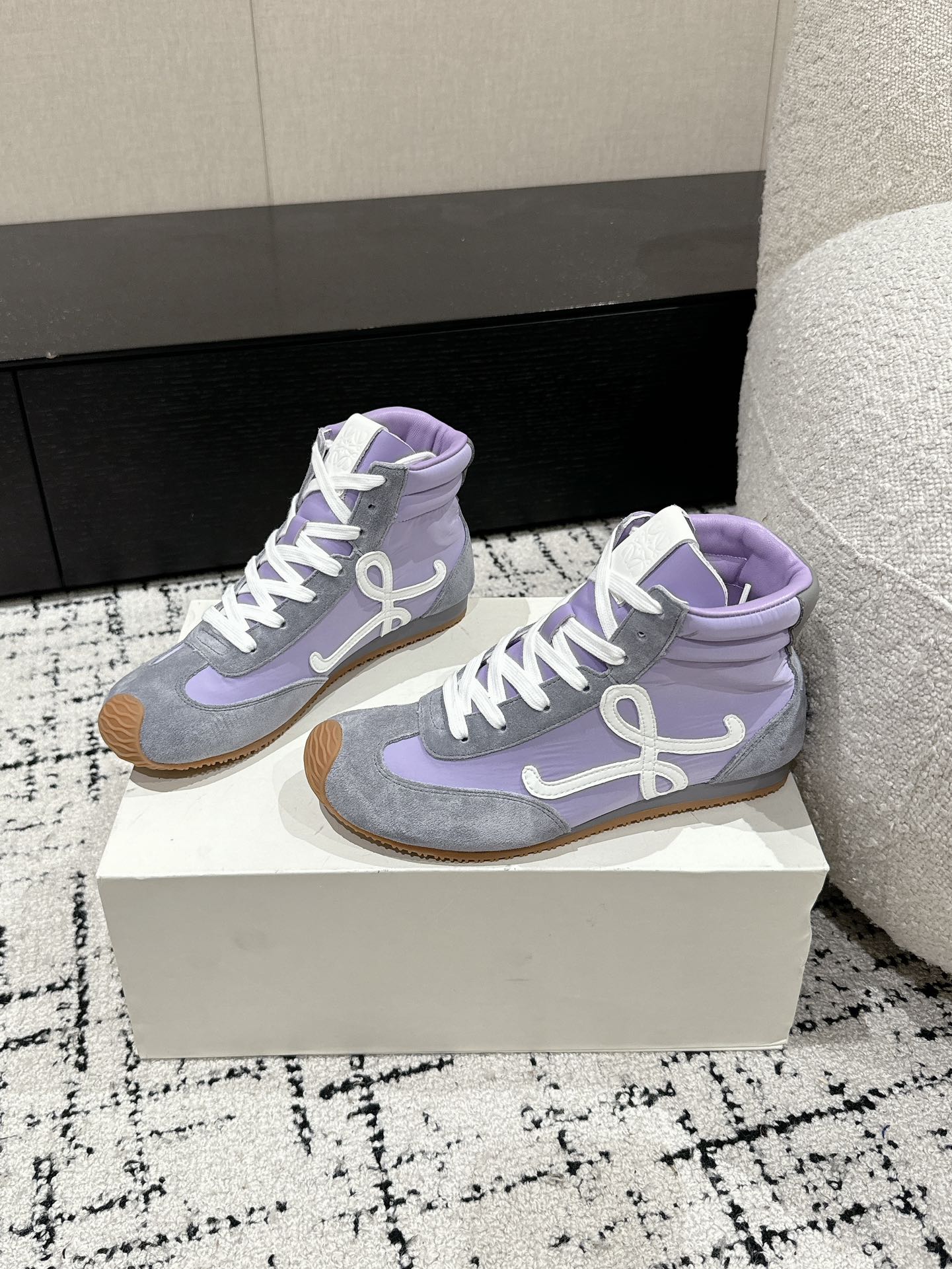 Loewe Flow Runner 2.0 Runway Sneakers – 25SS