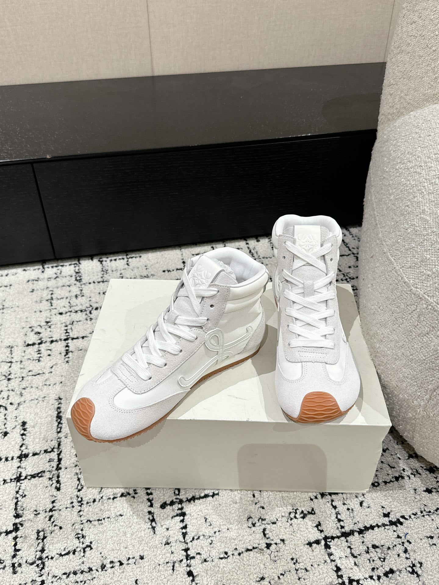 Loewe Flow Runner 2.0 Runway Sneakers – 25SS