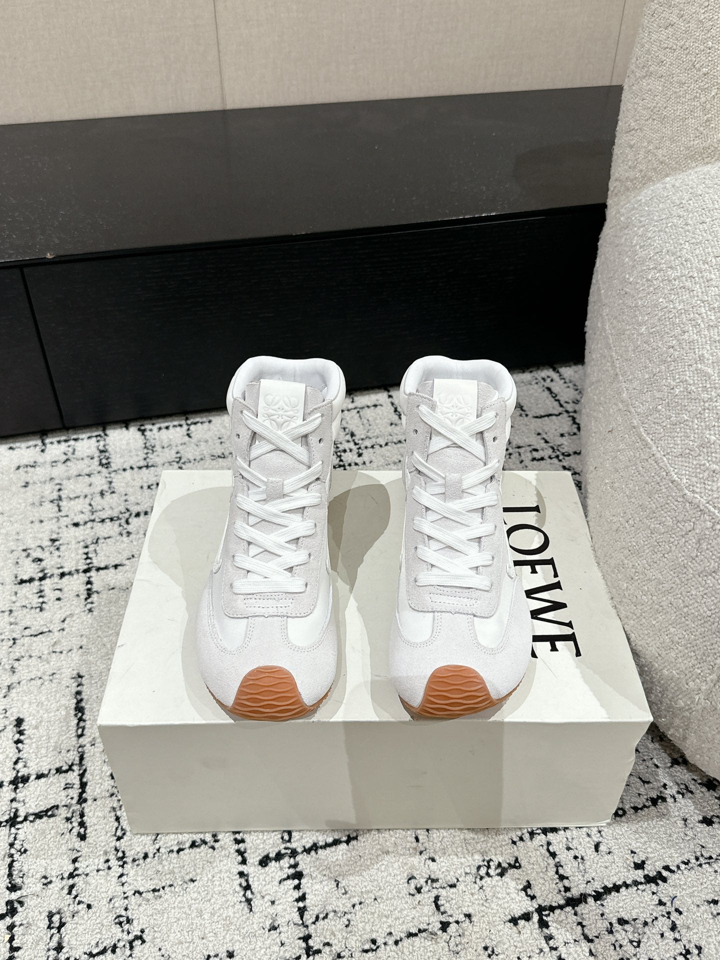 Loewe Flow Runner 2.0 Runway Sneakers – 25SS