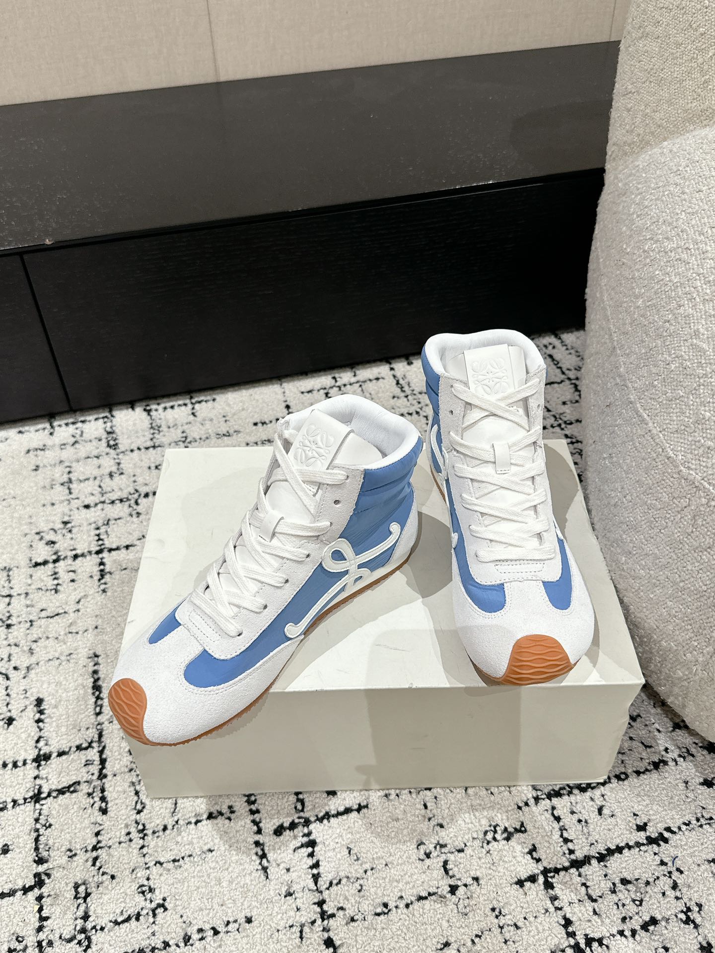 Loewe Flow Runner 2.0 Runway Sneakers – 25SS