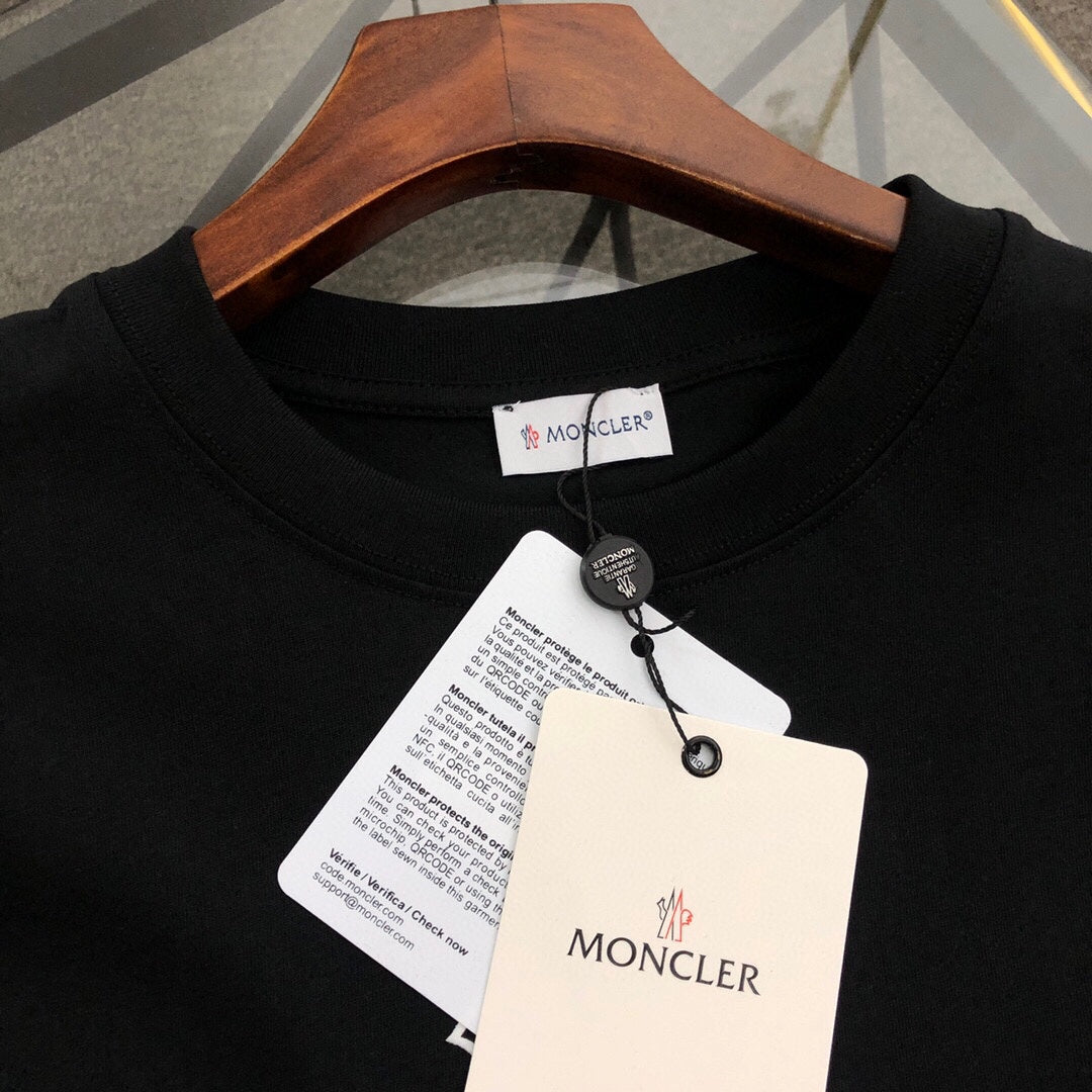 Moncler Embroidered Logo Crewneck T-Shirt – 2025 Spring/Summer Collection