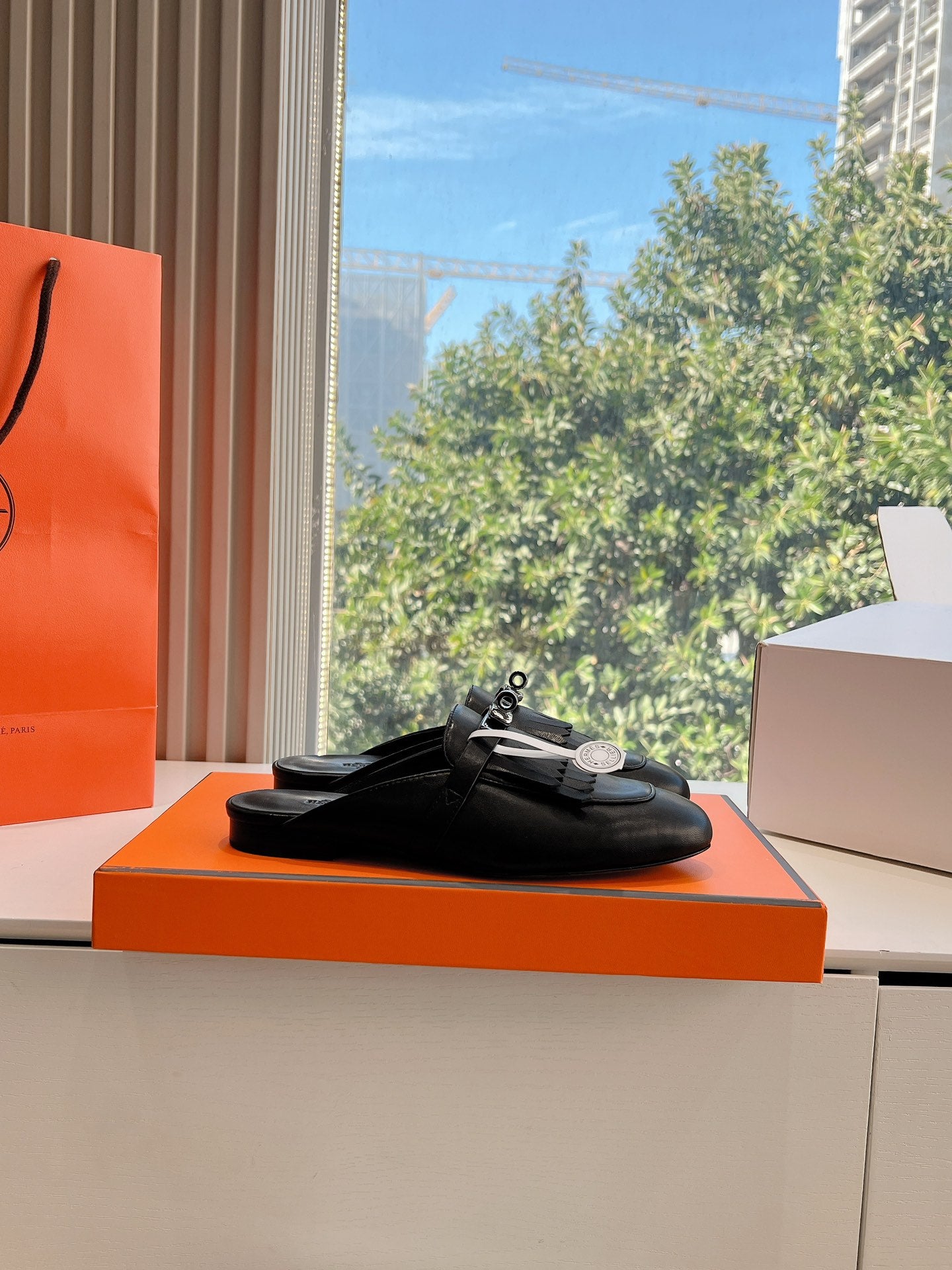 Hermès Calfskin Mules – 25SS/FW Collection