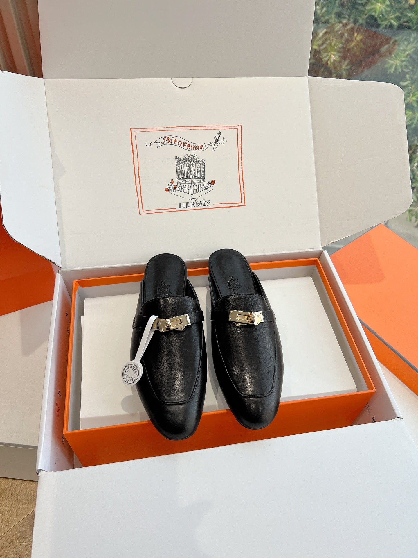Hermès Calfskin Mules – 25SS/FW Collection