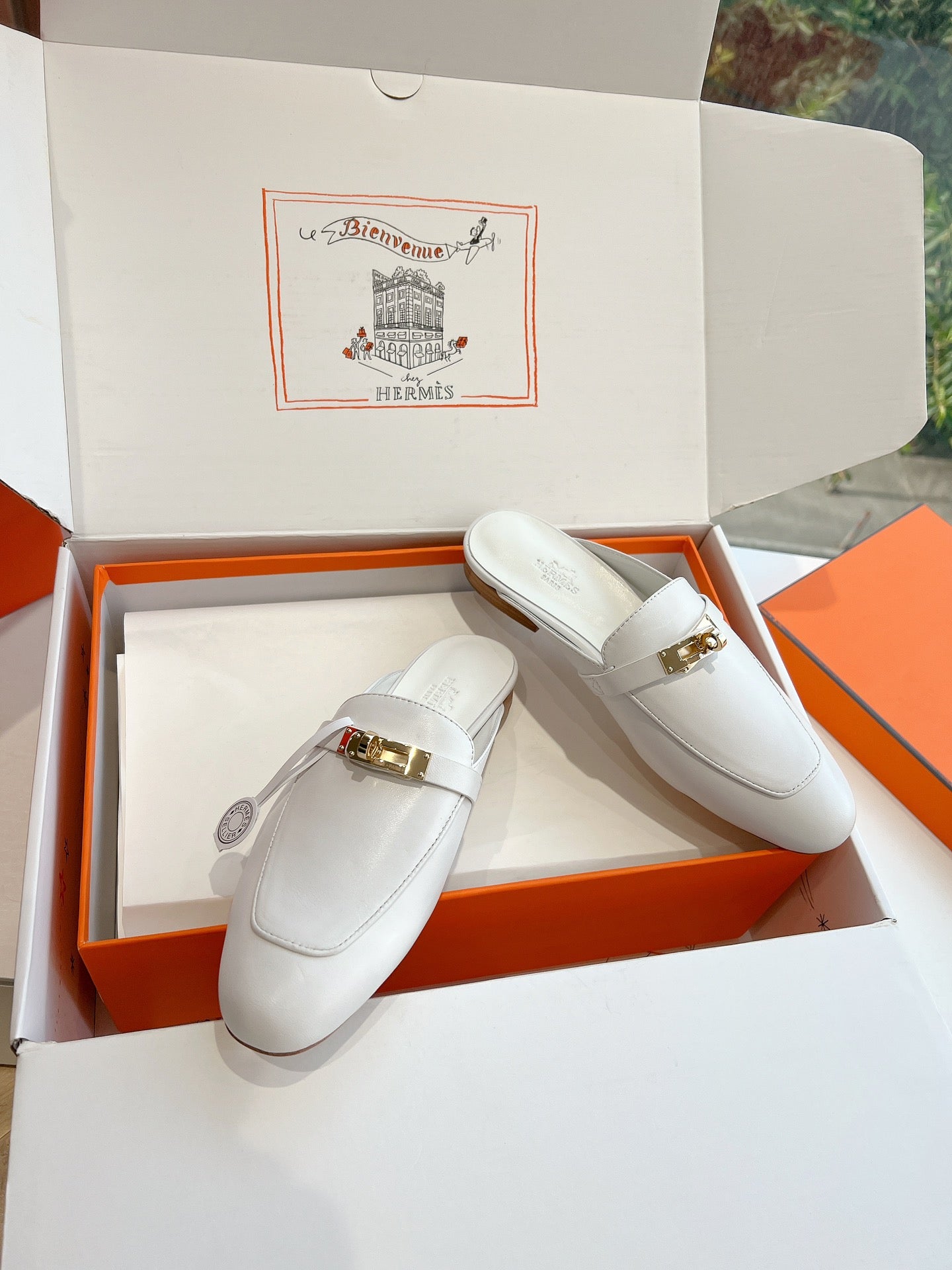 Hermès Calfskin Mules – 25SS/FW Collection