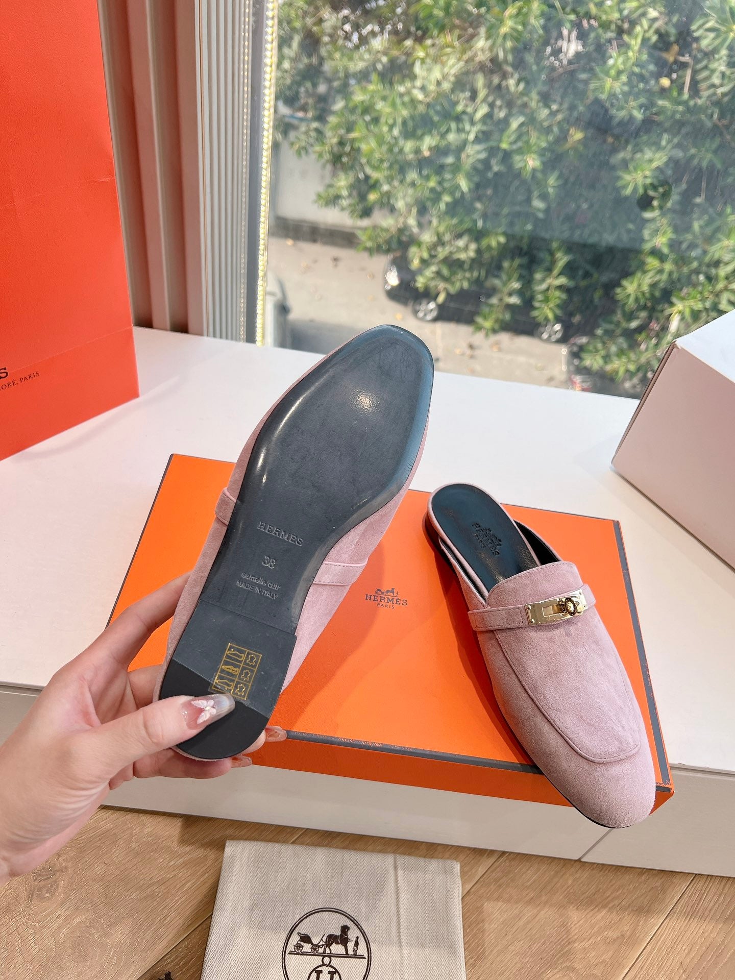 Hermès Mules Loafers – 2025 Spring/Autumn Collection