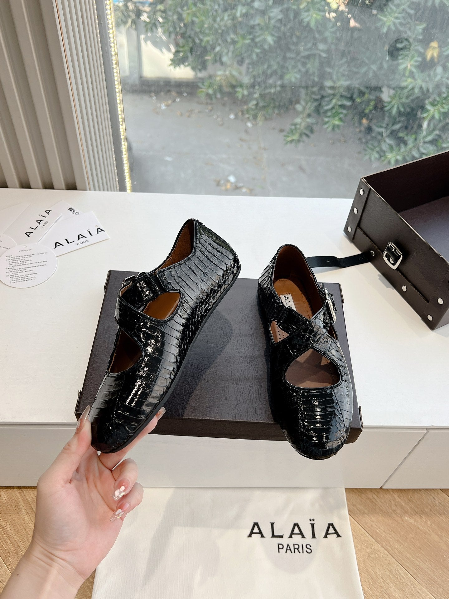 Alaïa Eel Leather Ballet Flats – 2025 SS