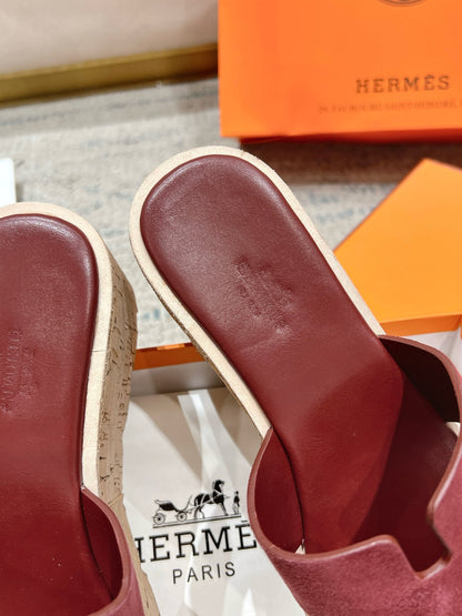 Hermès Wedge Sandals – 2024 Spring/Summer Collection