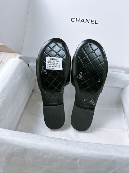 Chanel Quilted Buckle Flat Sandals – 25 Collection – Spring/Summer