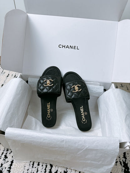 Chanel Quilted Buckle Flat Sandals – 25 Collection – Spring/Summer