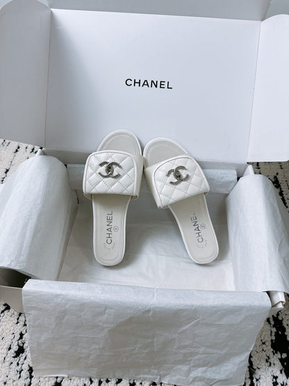 Chanel Quilted Buckle Flat Sandals – 25 Collection – Spring/Summer