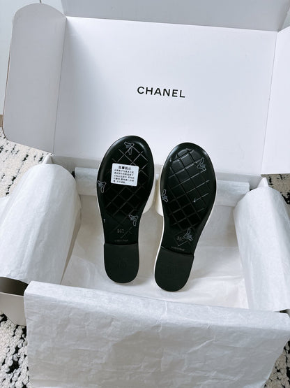 Chanel Quilted Buckle Flat Sandals – 25 Collection – Spring/Summer