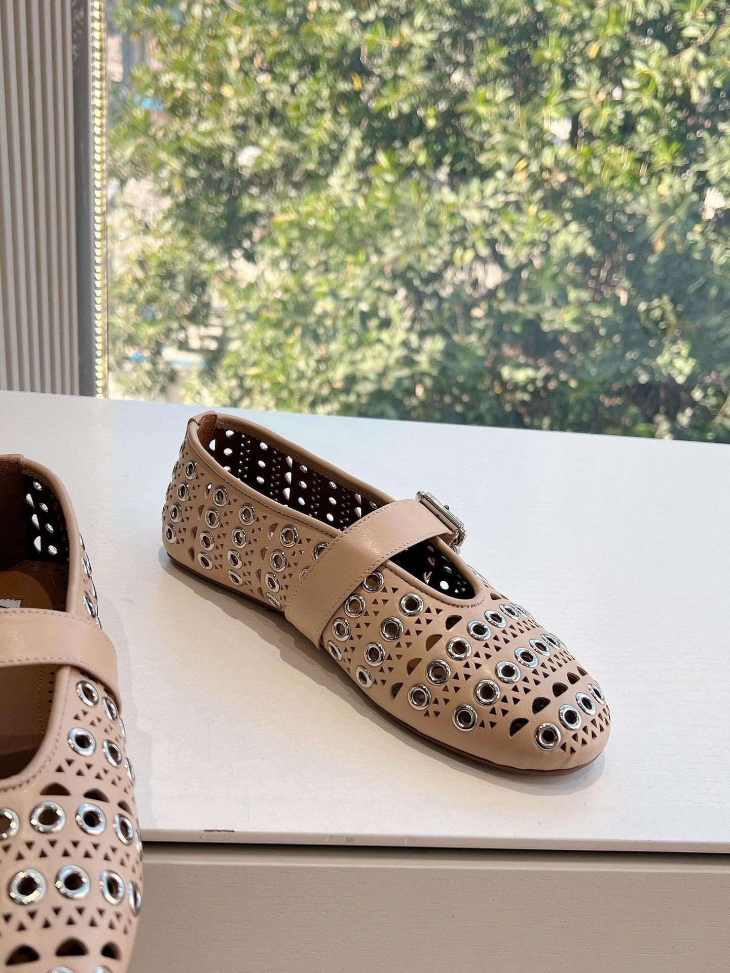 Alaïa French Fairy Ballet Flats – 2025