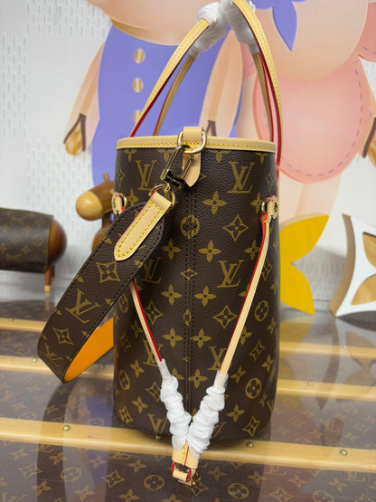 Louis Vuitton Neverfull Bandoulière Inside Out Tote Bag
