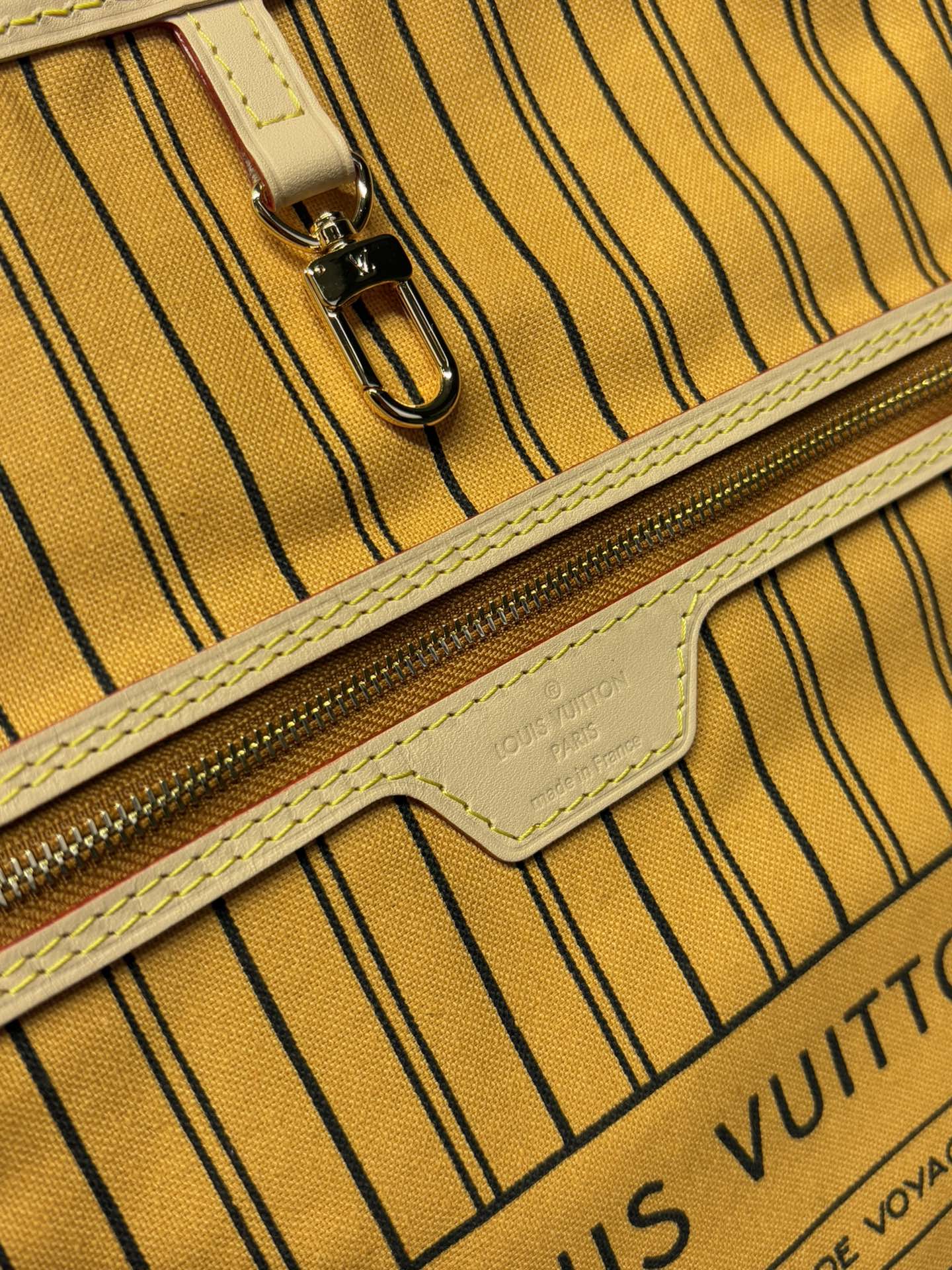 Louis Vuitton Neverfull Bandoulière Inside Out Tote Bag