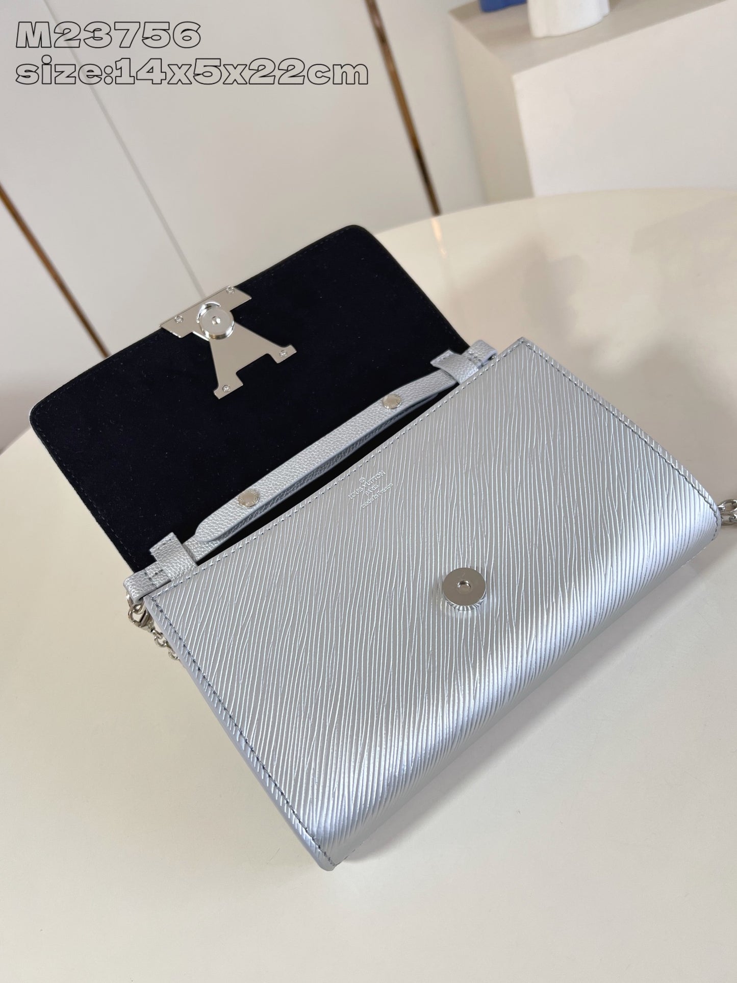 Louis Vuitton Pochette Louise Chain Bag