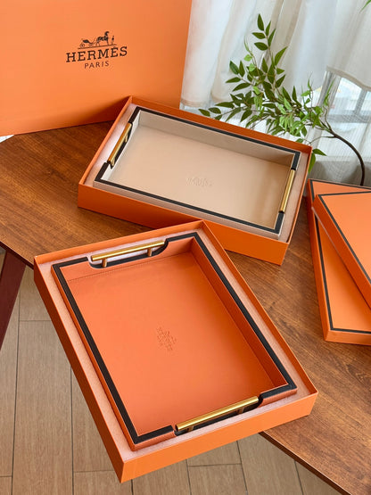 Hermès Leather Decorative Tray