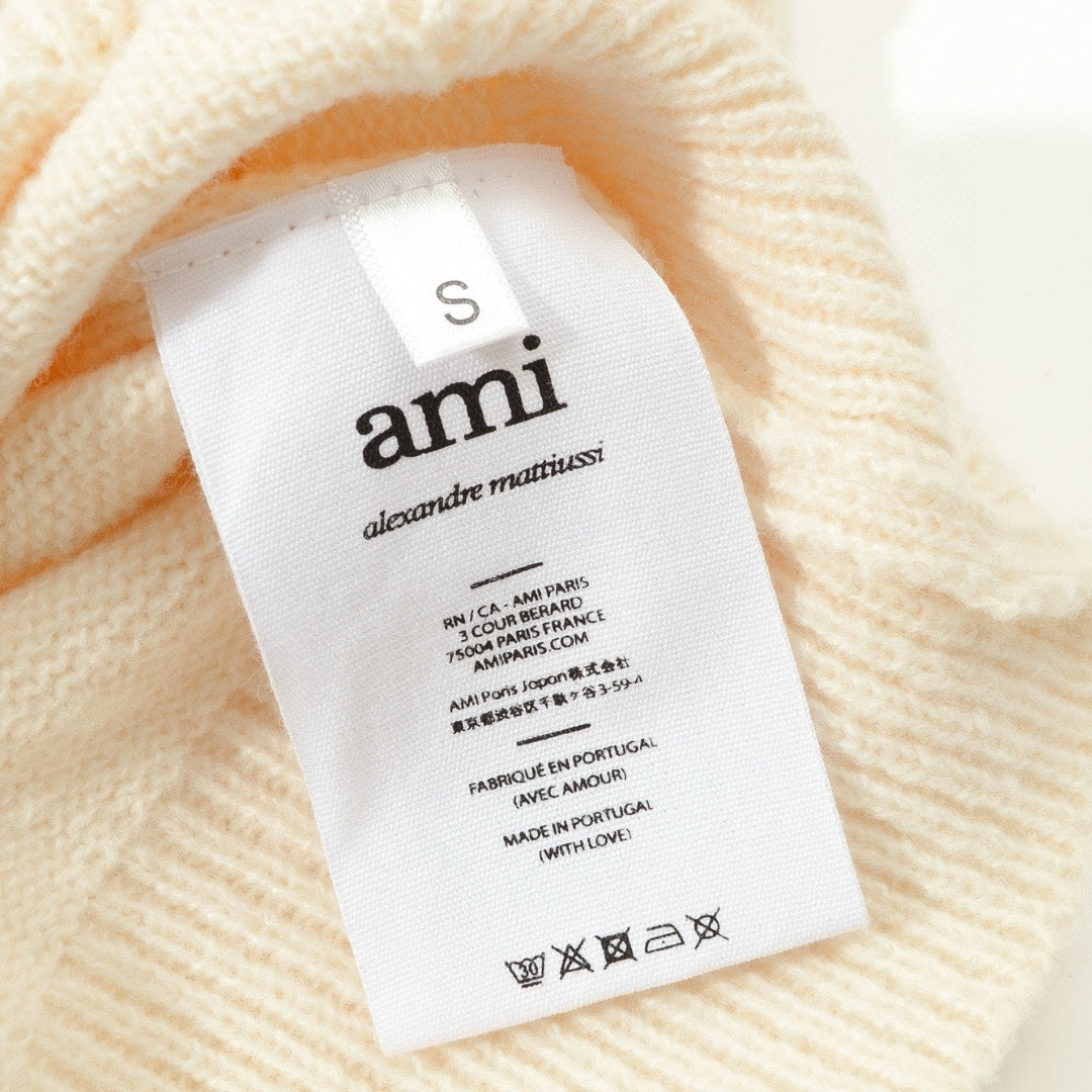 AMI Paris Gold Thread Heart Jacquard Sweater – 24FW Limited Edition