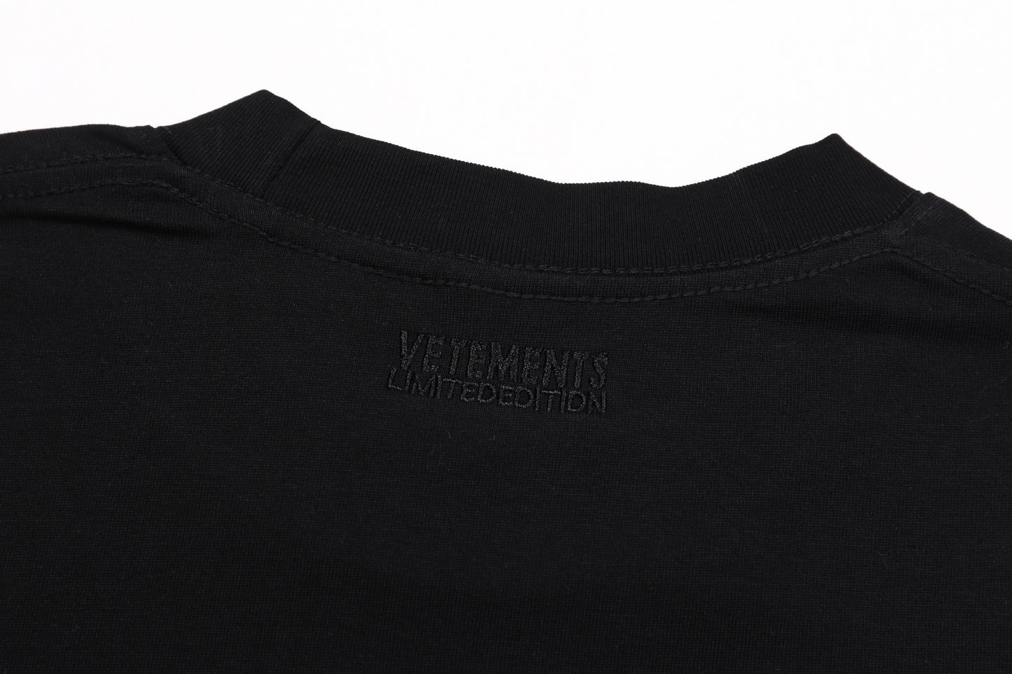 Vetements Red Letter Print Relaxed T-Shirt – Spring/Summer Collection